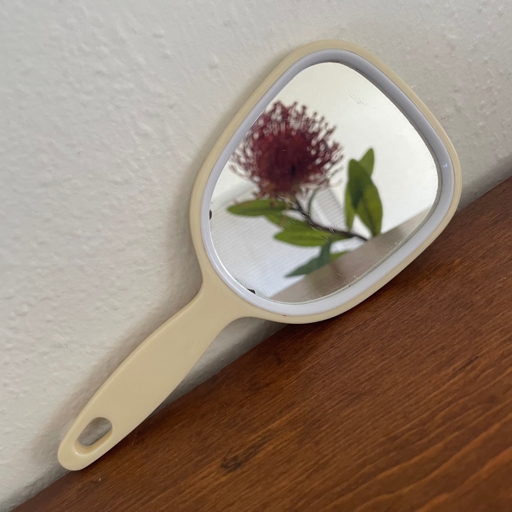 Mini Travel Mirror Handheld Cream Vintage Plastic‎ READ